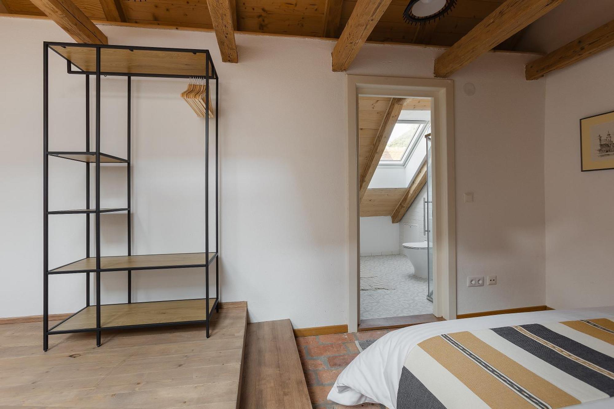House 66 Aparthotel Brasov Exterior photo
